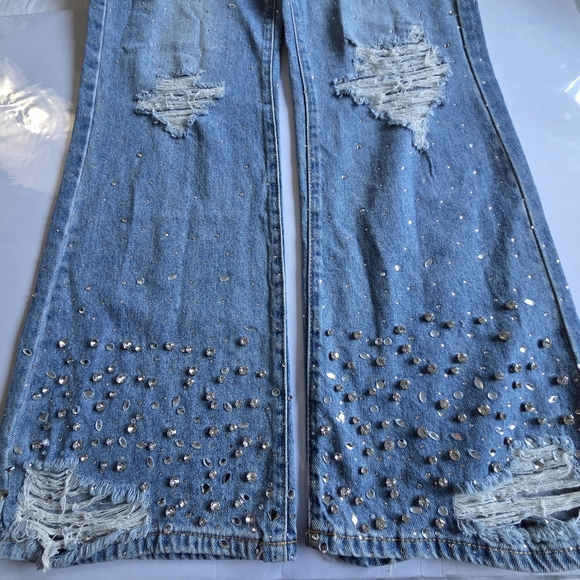 Embellished Slim Fit Flared Blue Jeans - Picture 5 of 10